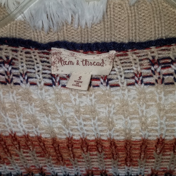 Hem and Thread Chevron Cardigan - Picture 3 of 5